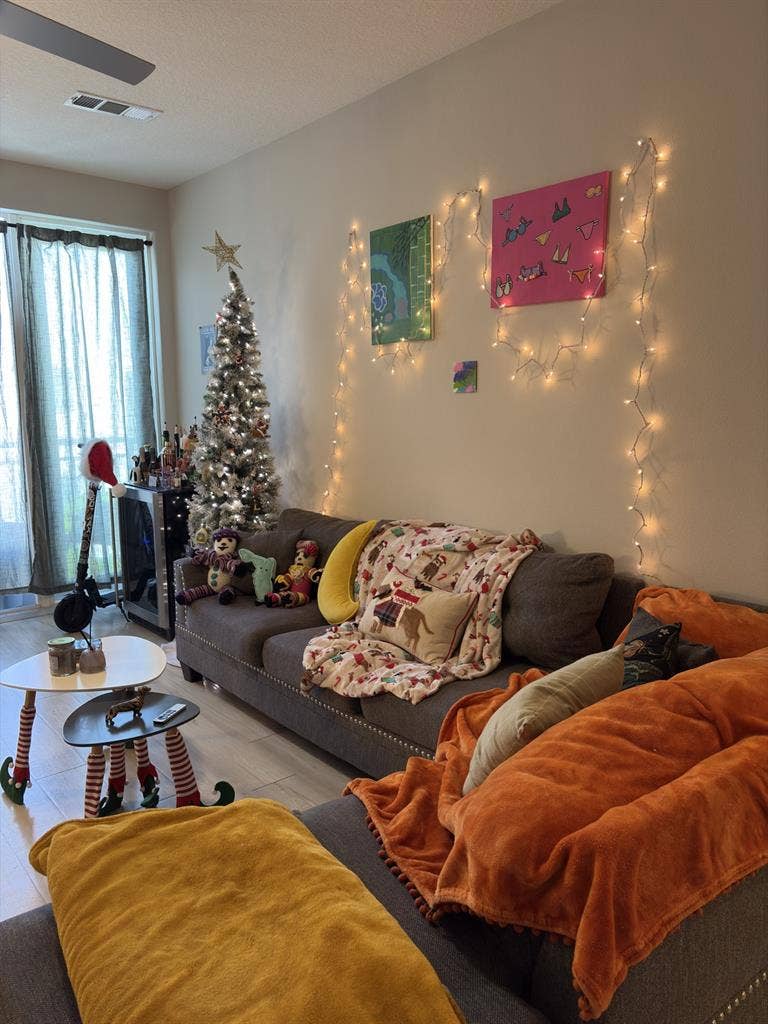 looking for female roommate