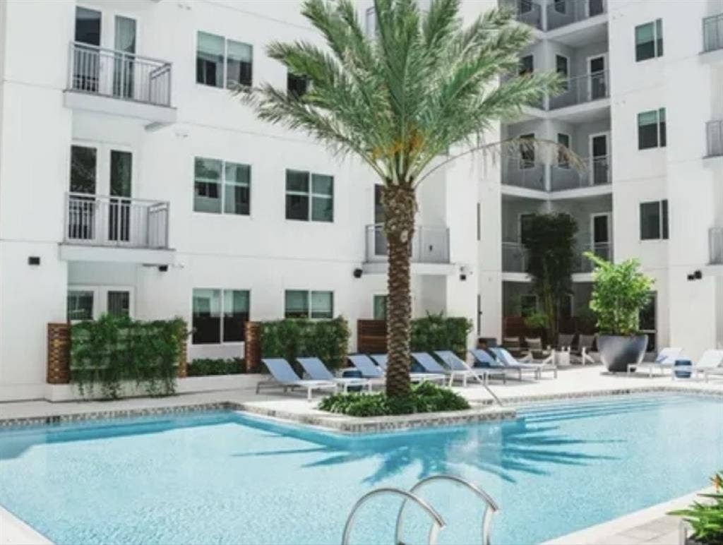 looking for female roommate