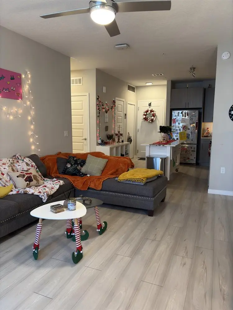 looking for female roommate