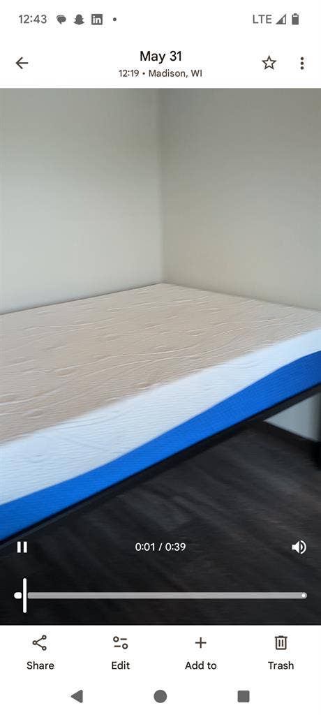 1 bedroom in b apartment.