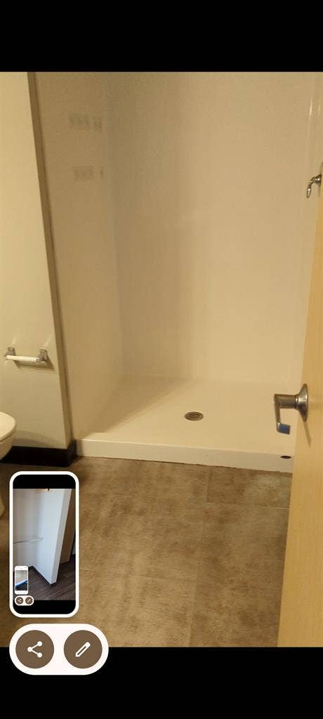 1 bedroom in b apartment.