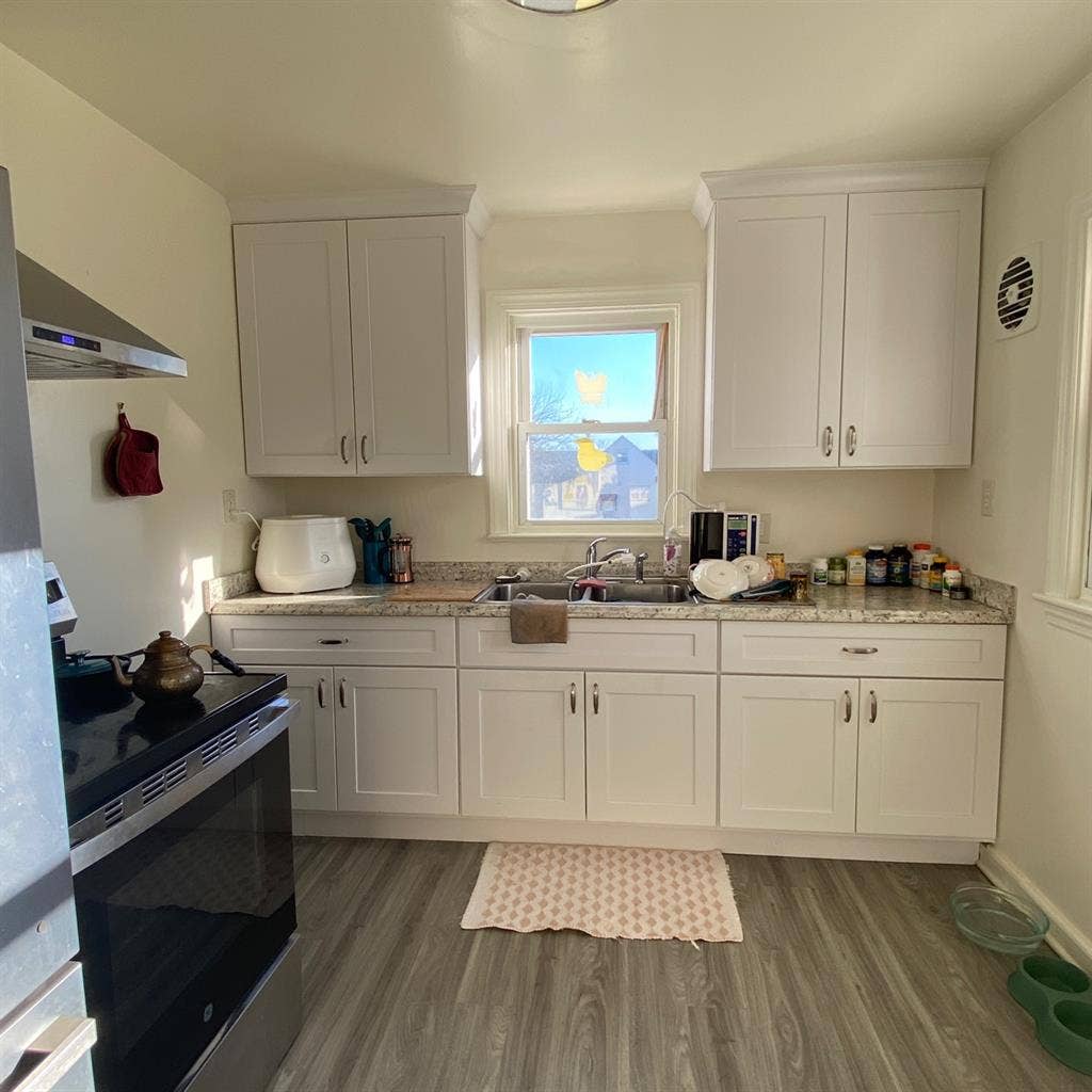 Private upstairs with 2 rooms.