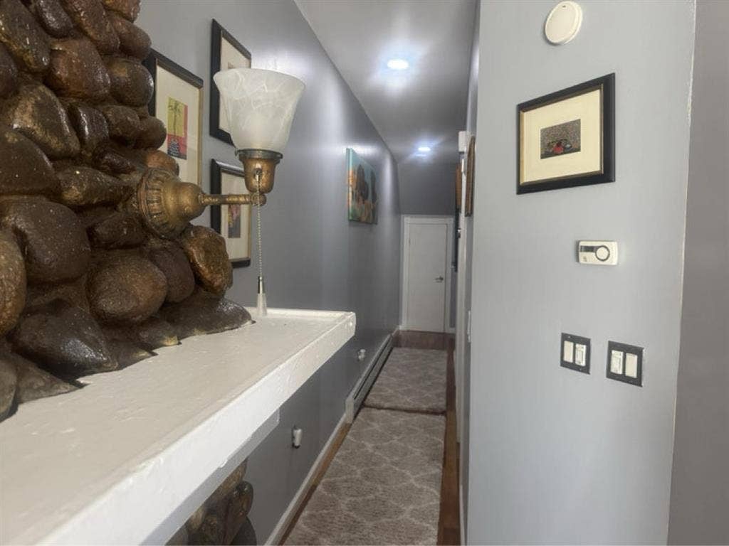 One bedroom available in Queens!