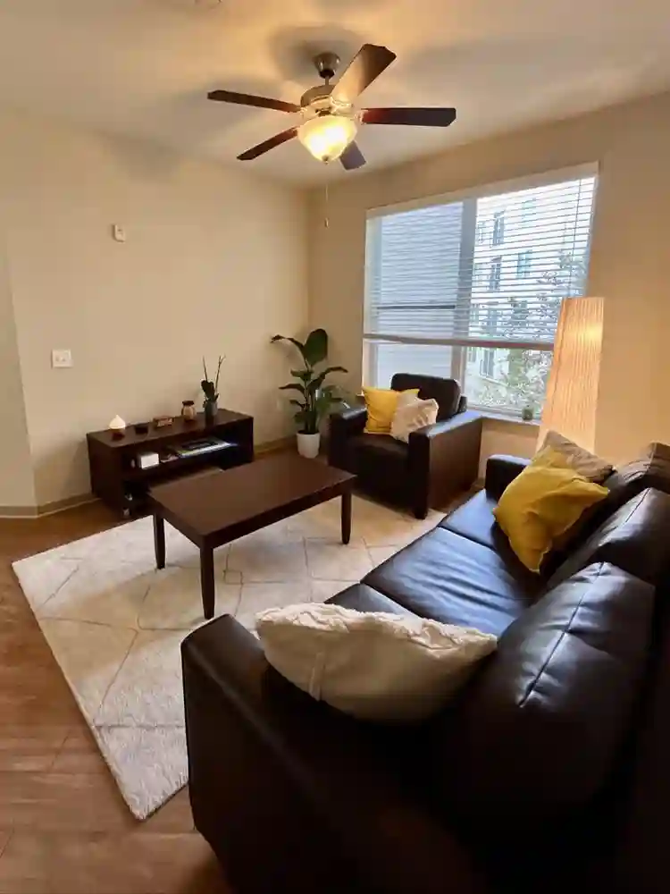 Sublease spring January July