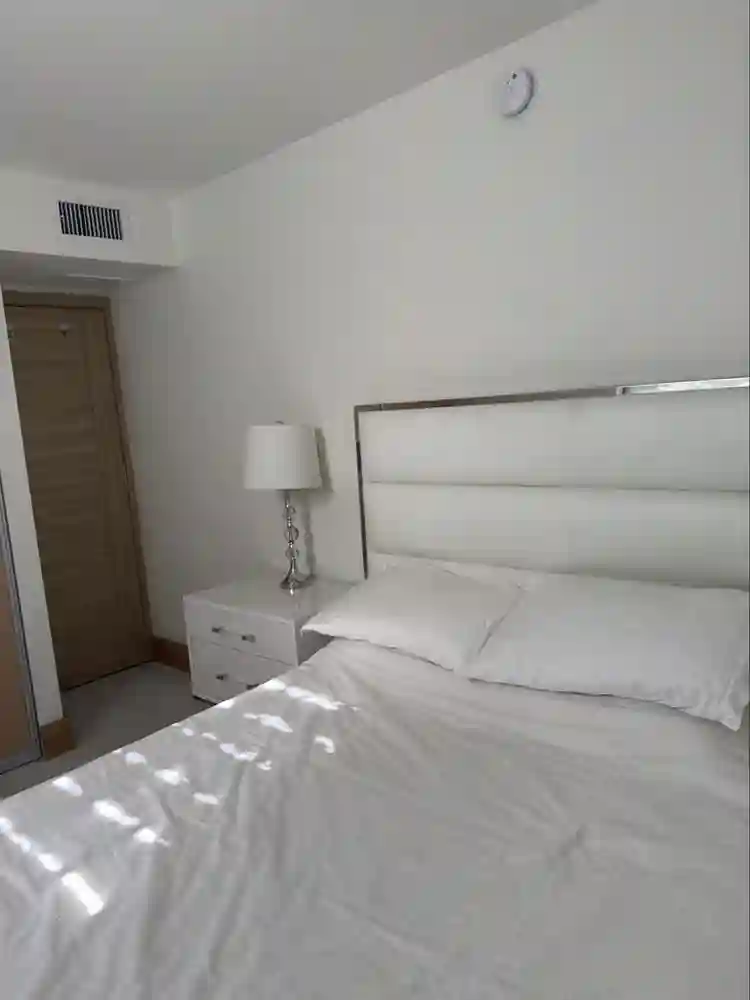 Beautiful furnished room in a house