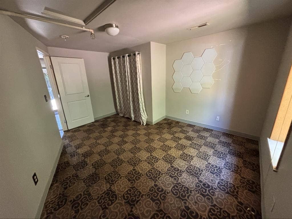 Room for rent to quiet, single male