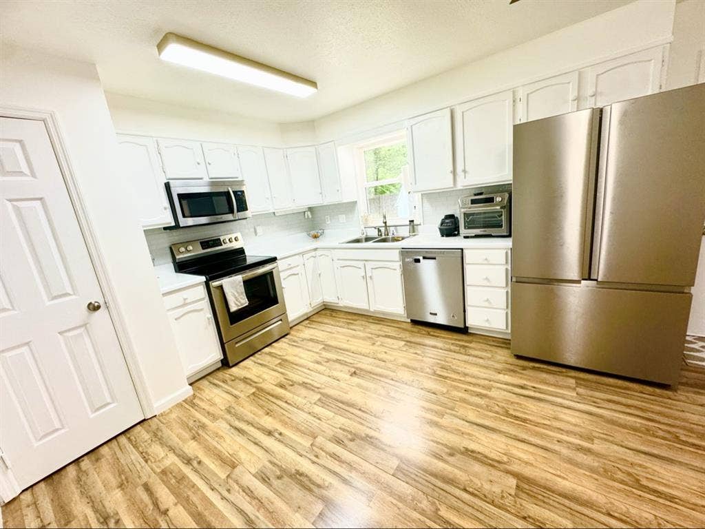 Private Room &amp; Bath (en-suite)