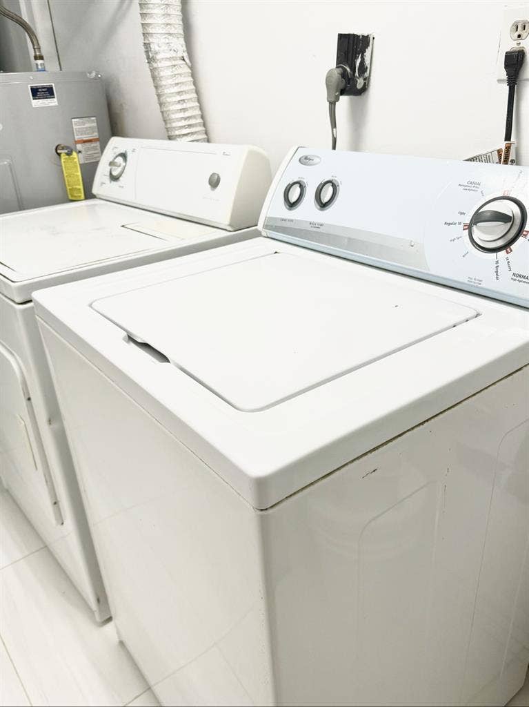 Private Room &amp; Bath (en-suite)