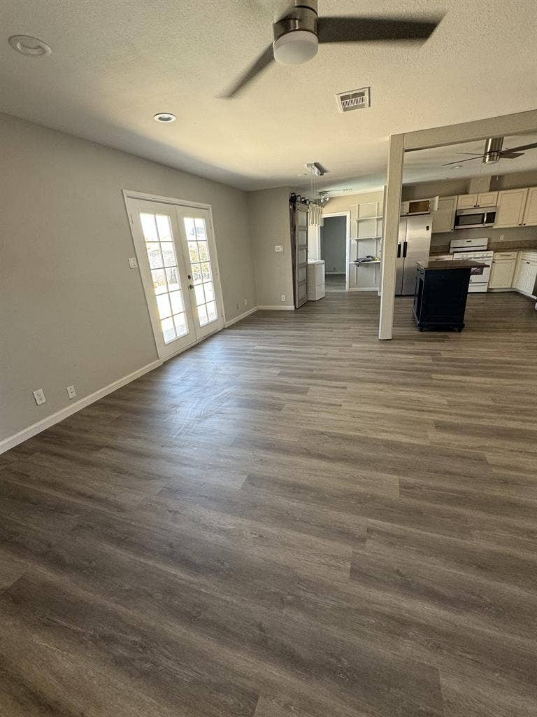 Private room for rent