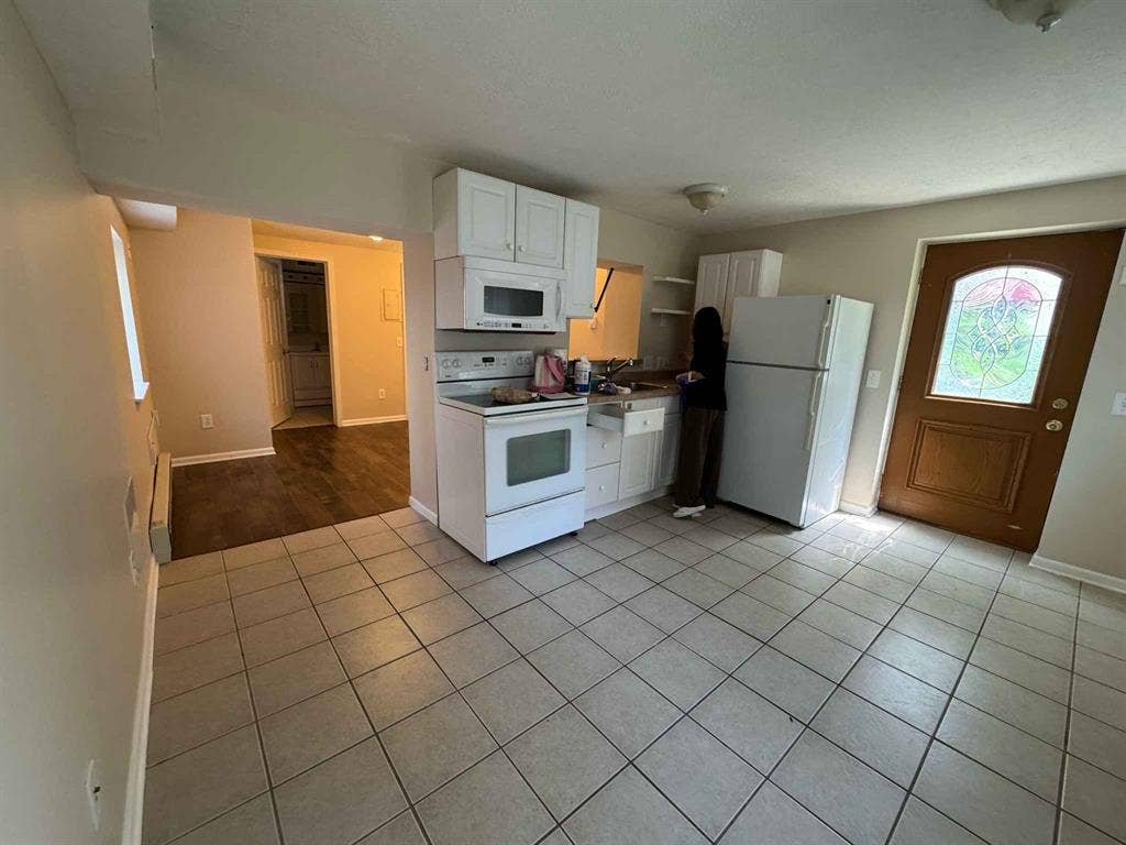 Sublease for a studio!