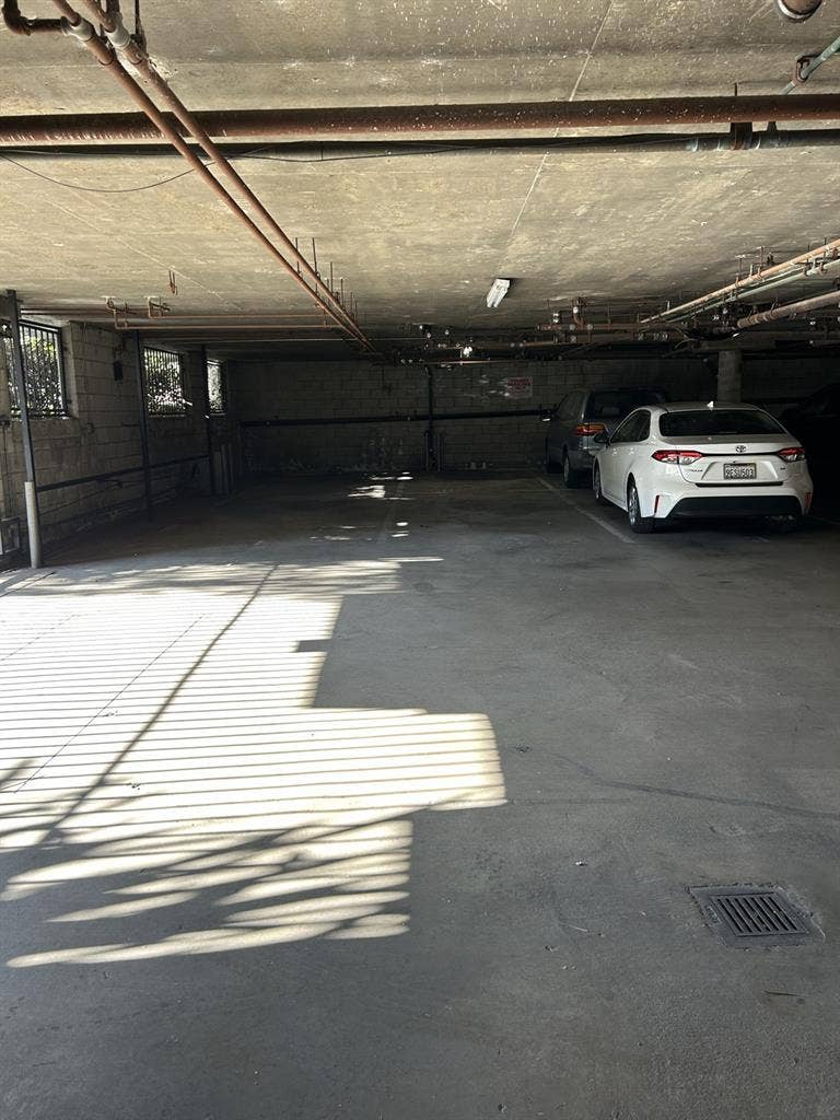 Room with Private Bath in Sawtelle