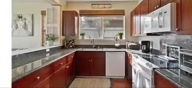 Furnished bed and bath w/utilities