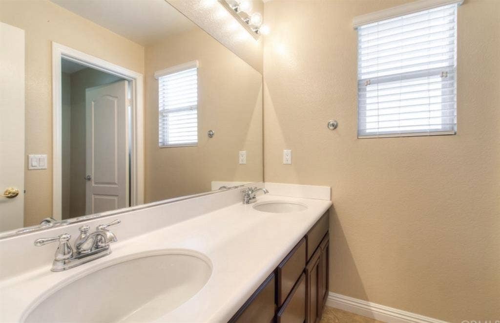 Private room for rent