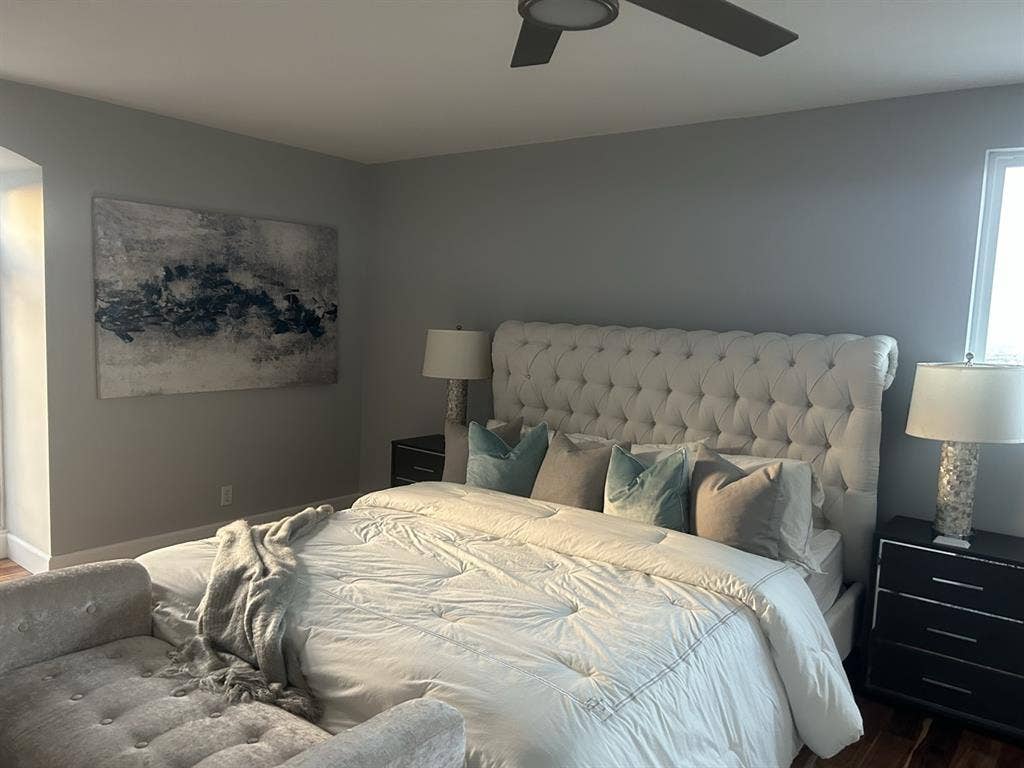 Beautiful clean quiet room for rent