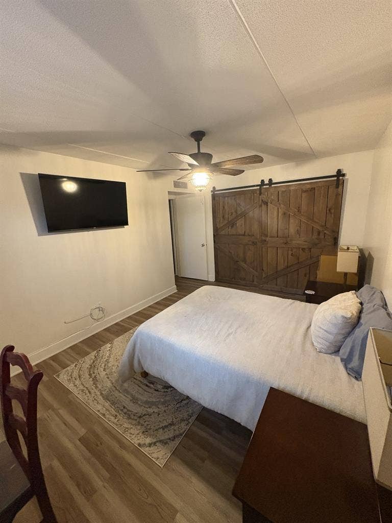 Waterfront room in North Palm Beach