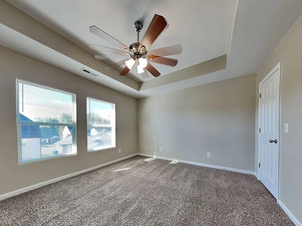 NEW LISTING FOR RENT