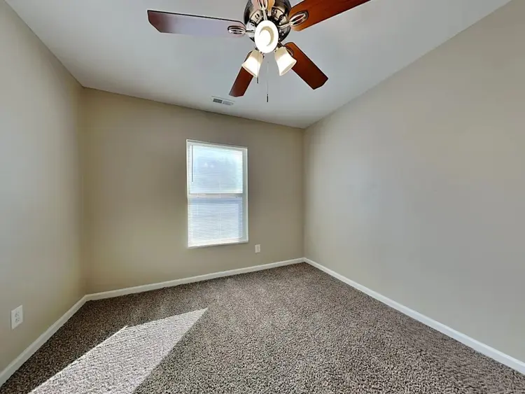 NEW LISTING FOR RENT