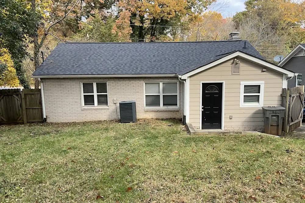 NEW LISTING AVAILABLE FOR RENT