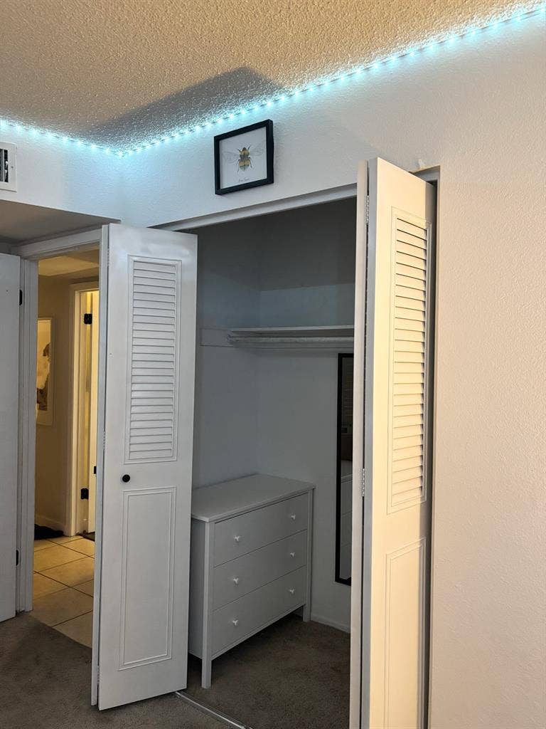 Furnished room, Shared Bath