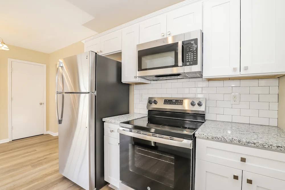 NEW LISTING IS AVAILABLE FOR RENT