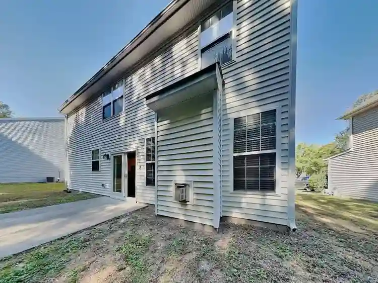 NEW LISTING AVAILABLE FOR RENT