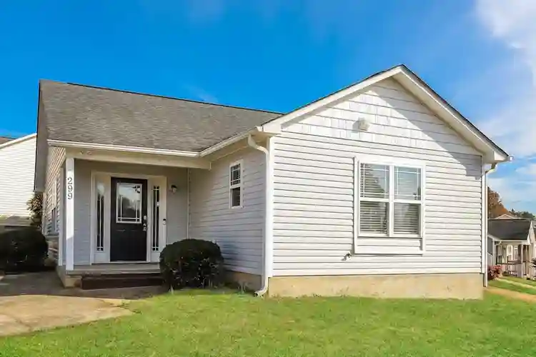 NEW LISTING IS AVAILABLE FOR RENT