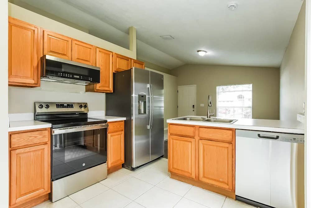 NEW LISTING AVAILABLE FOR LISTING