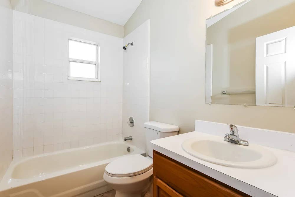 NEW LISTING AVAILABLE FOR RENT