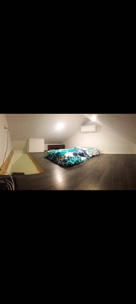 Private entrance studio