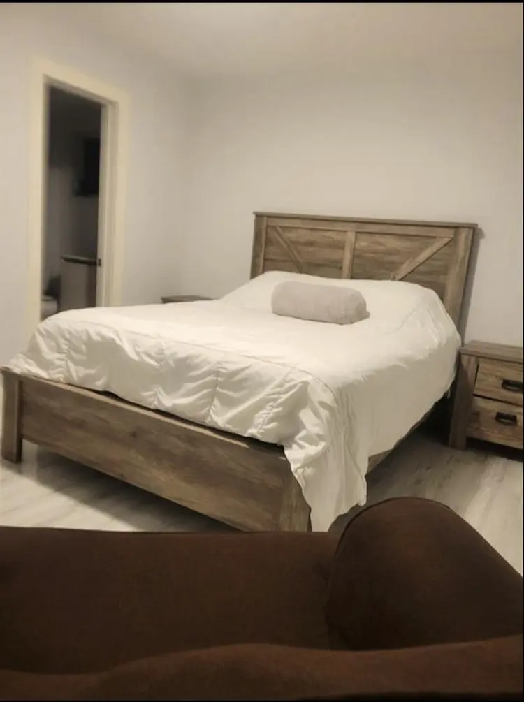 Big room 4 renting in Hollywood