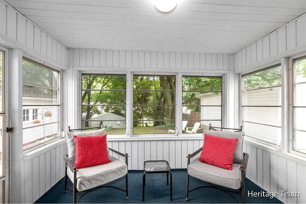 Looking for a Roommate