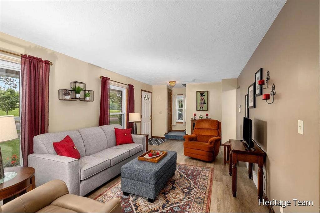 Looking for a Roommate