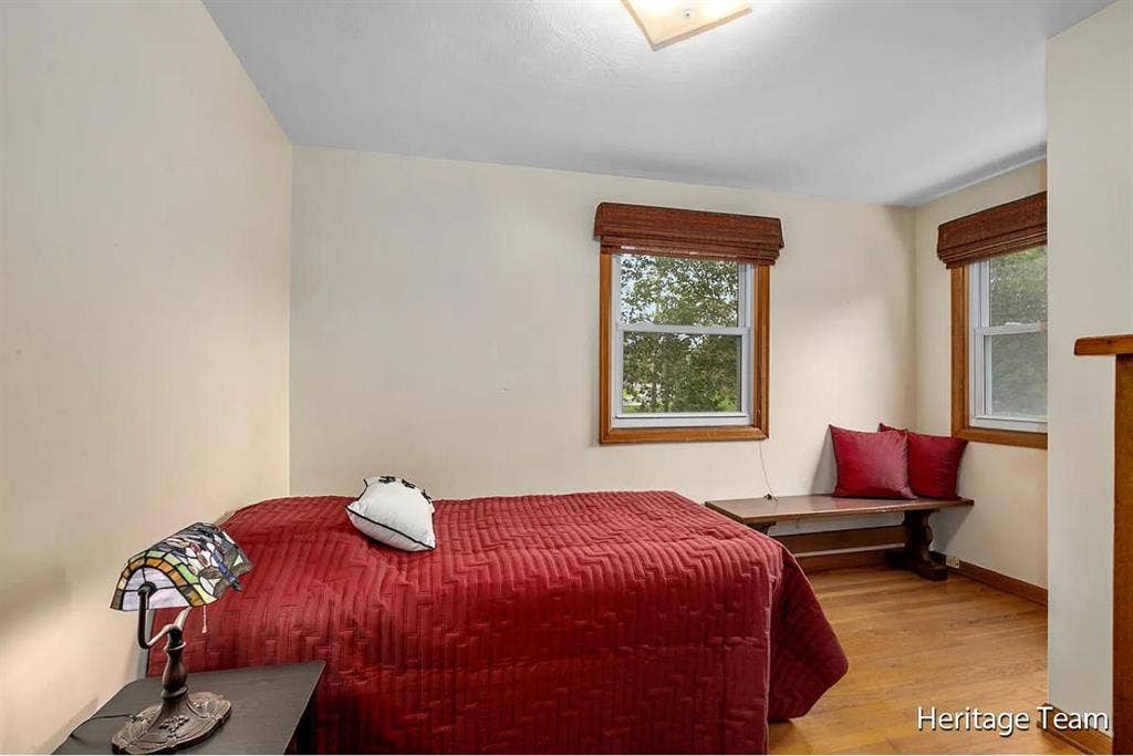 Looking for a Roommate