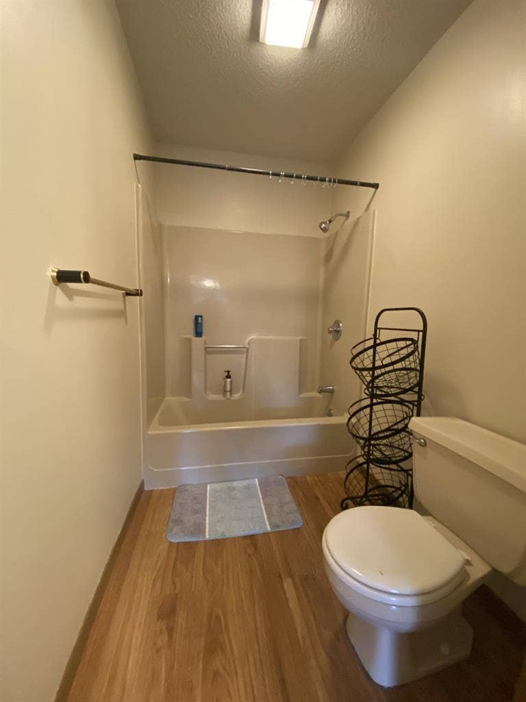 Ten minute walk to the hospital!