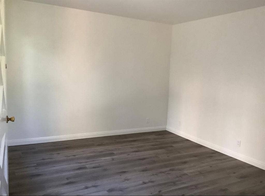 Corona Del Mar Room For Rent $