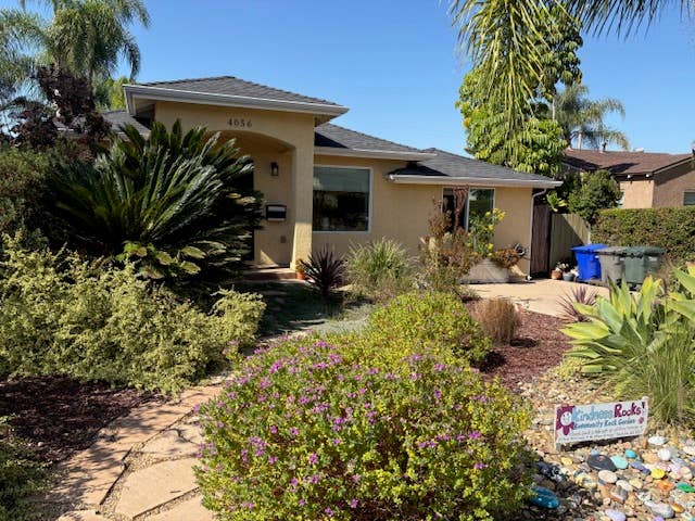 Room in lovely La Mesa home