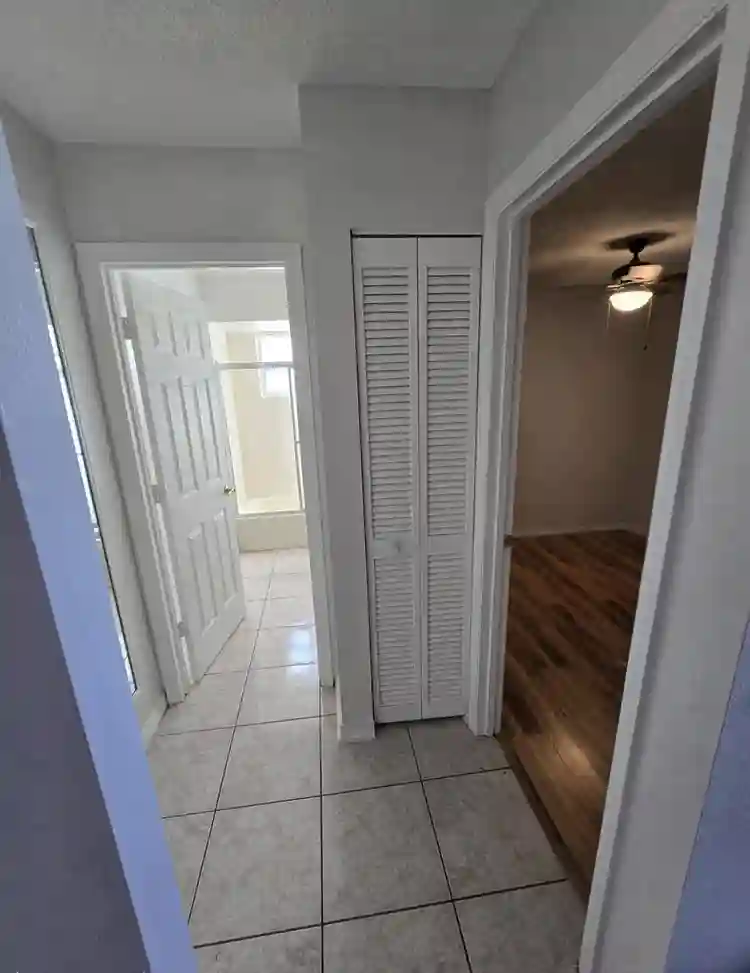 Room near the UTC Mall