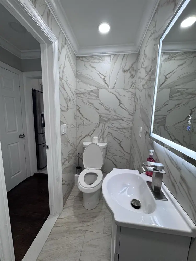 One room Available – Females Only