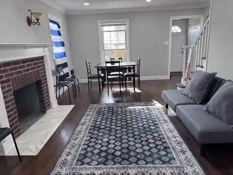 One room Available – Females Only