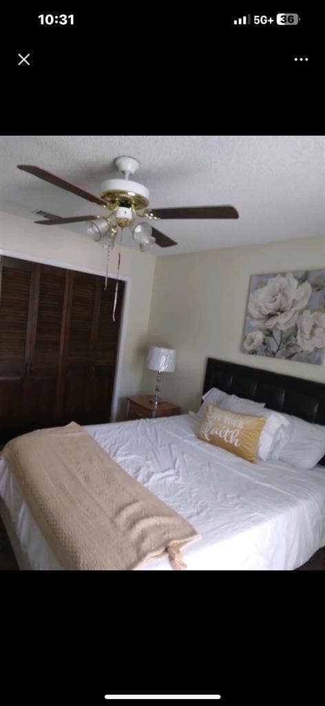 Room furnished rent  female rent