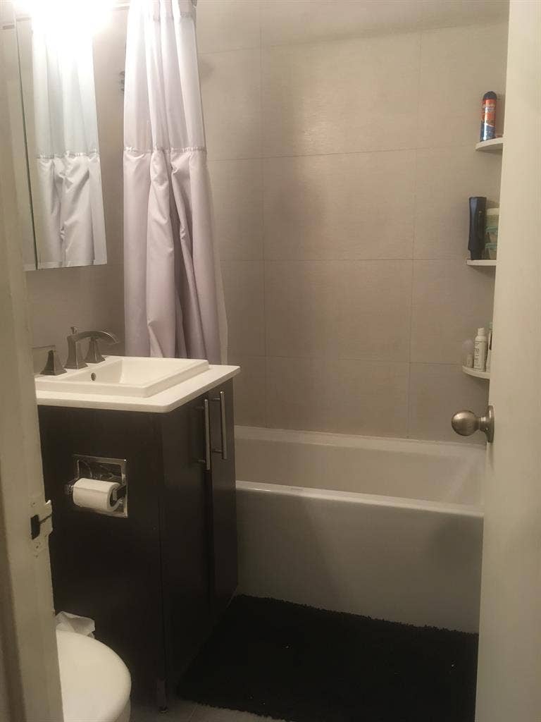 1 BR avail in  park ave/