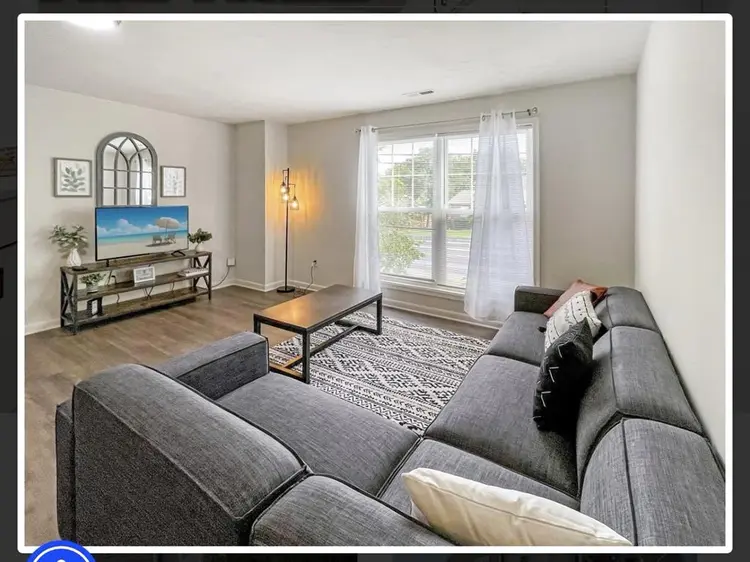 bedroom apartment . 2bath