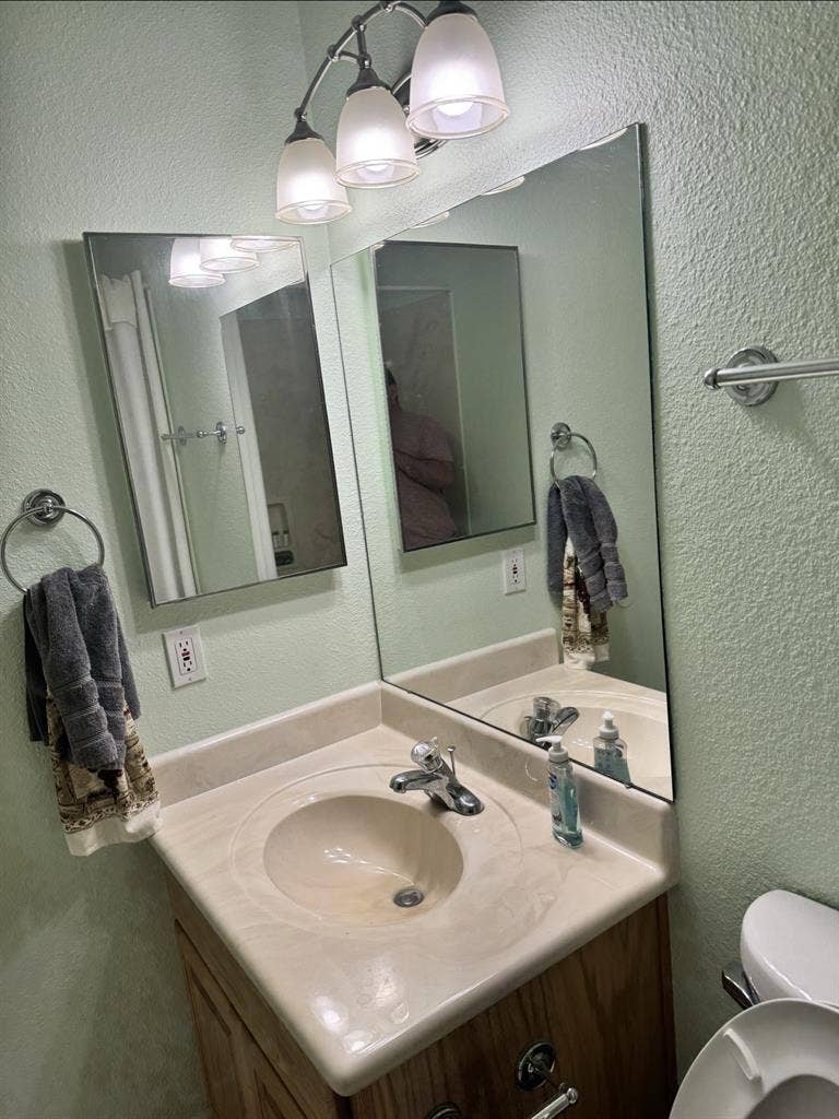 Room in quiet neighborhood