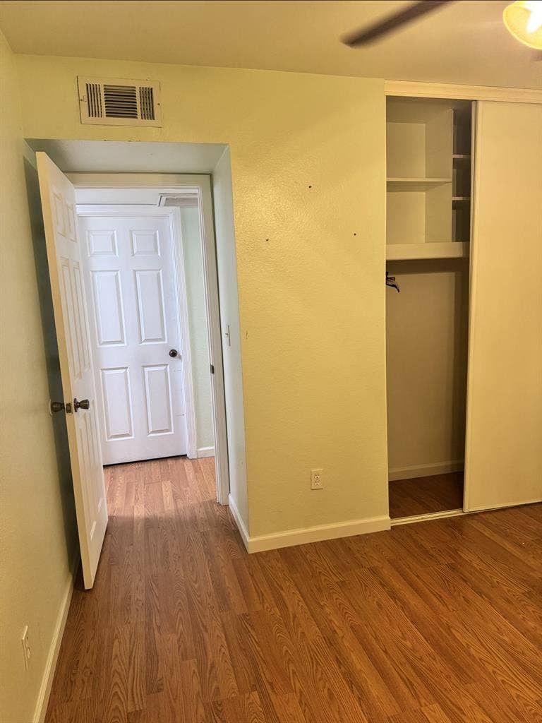 Room in quiet neighborhood