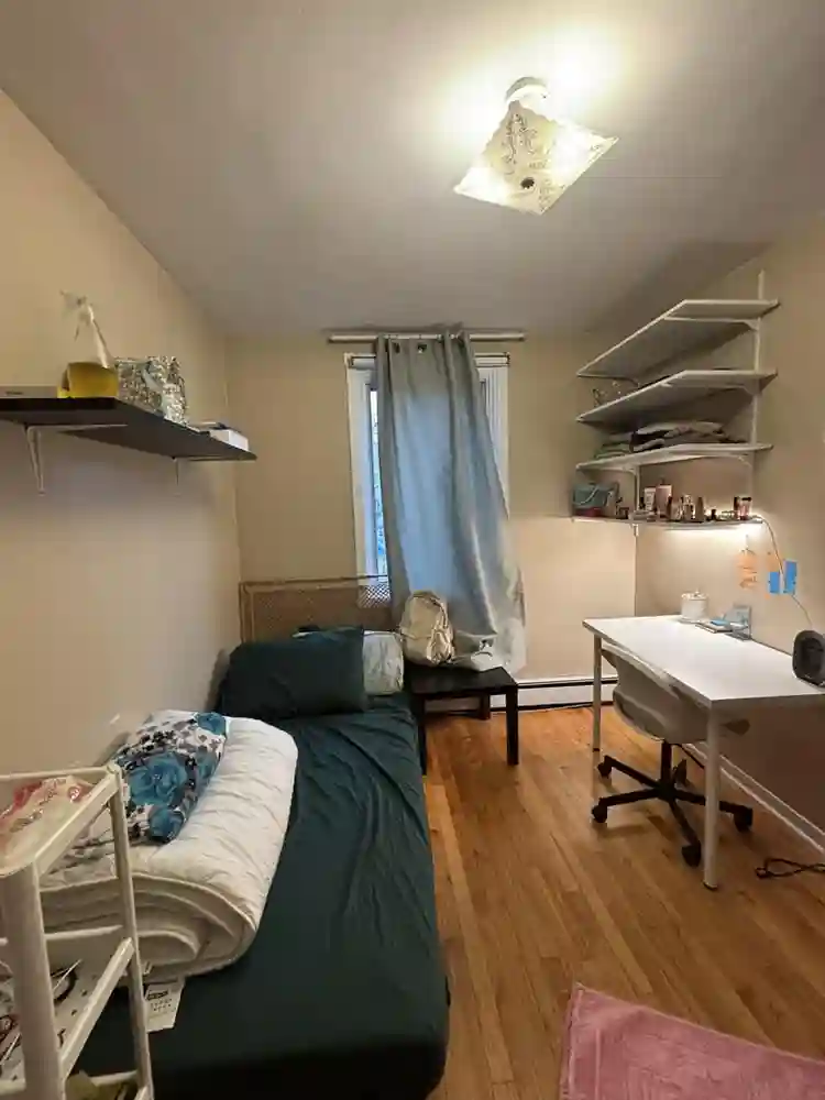 Private room, for females, cad