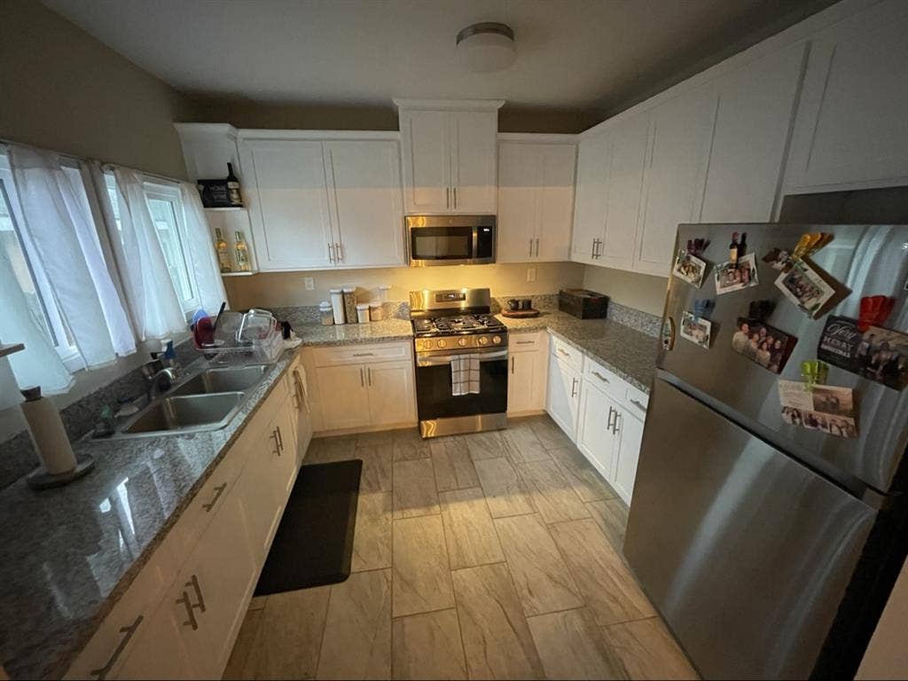 Newly Remodeled Home Near Coliseum