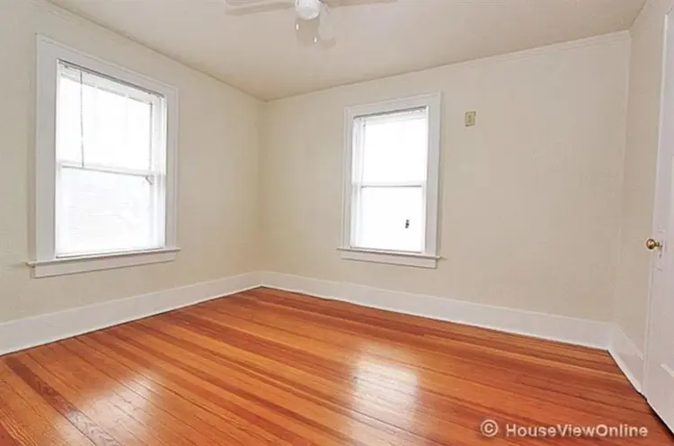 LOOKING FOR A ROOMATE!!