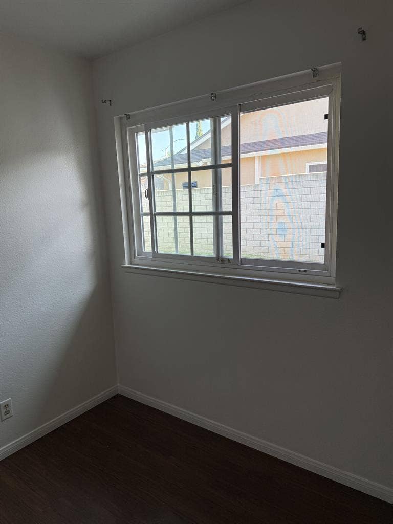 Room for rent in Anaheim