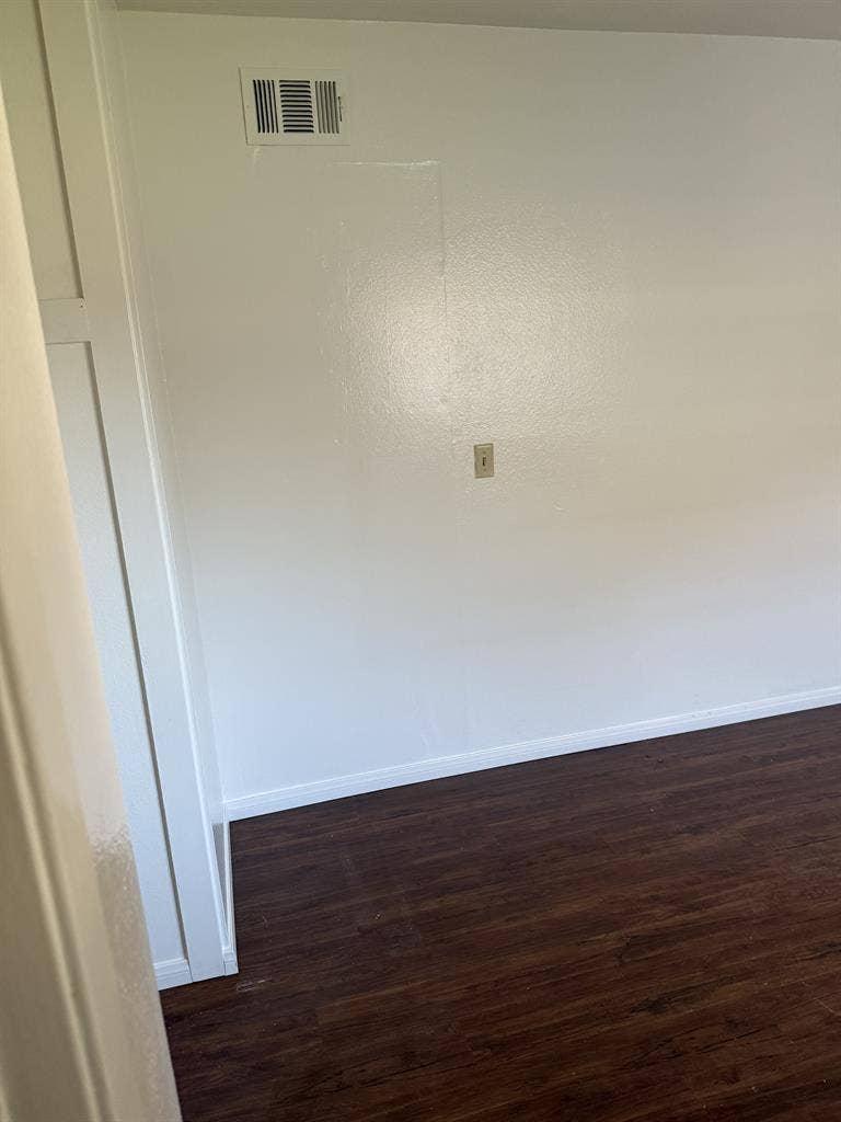 Room for rent in Anaheim
