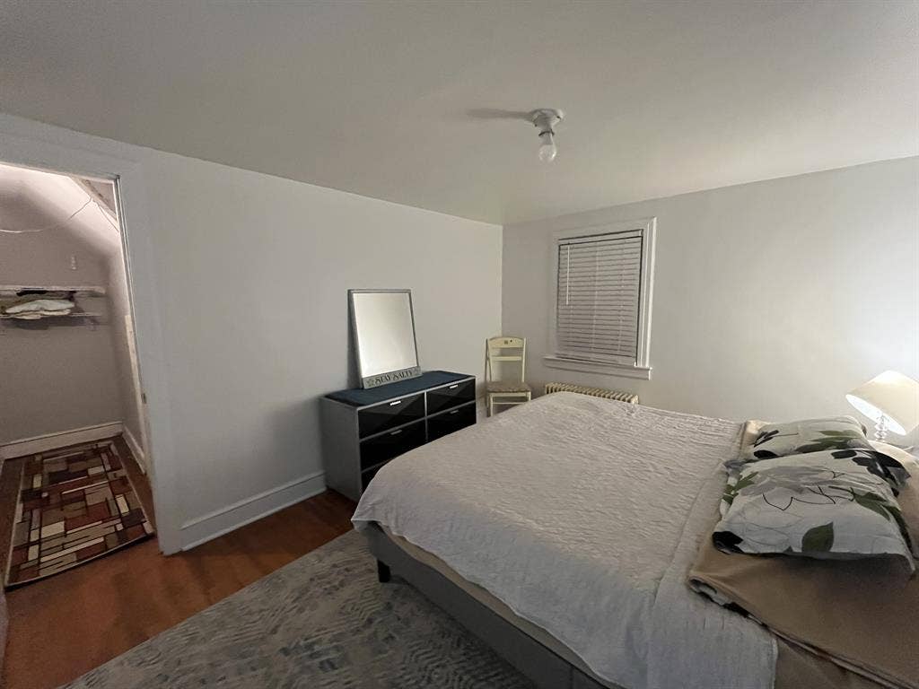 Private room for rent